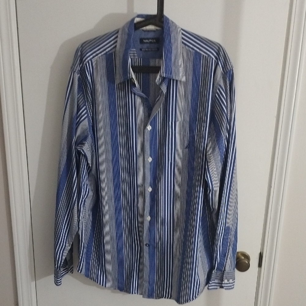 Nautica Men's Navy and White Striped Dress Shirt